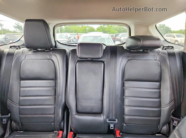 1FMCU9HD5JUB94852 2018 FORD ESCAPE Gray Вид задньої частини салону