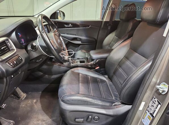 5XYPHDA51HG231388 2017 KIA SORENTO Gray Dashboard view