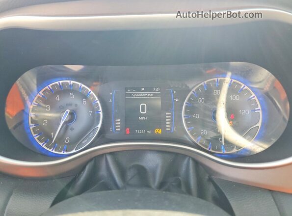 2C4RC1BG7KR537570 2019 CHRYSLER PACIFICA Белый Вид задних сидений
