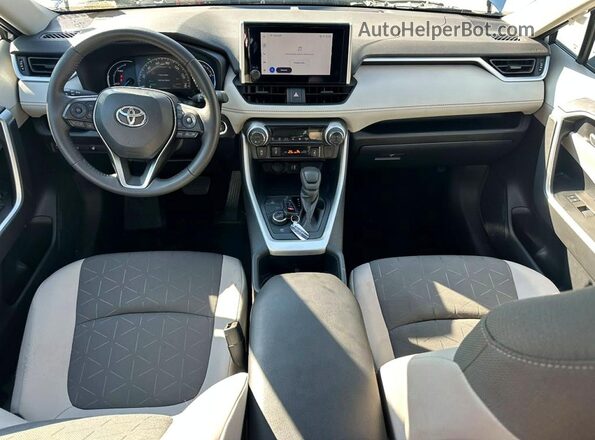 4T3RWRFV2SU201815 2025 TOYOTA RAV4 Silver Front interior view