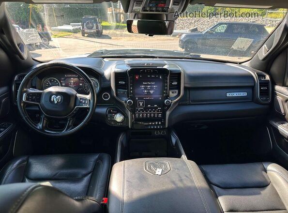 1C6SRFLT2MN763337 2021 RAM 1500 White Vista del salpicadero