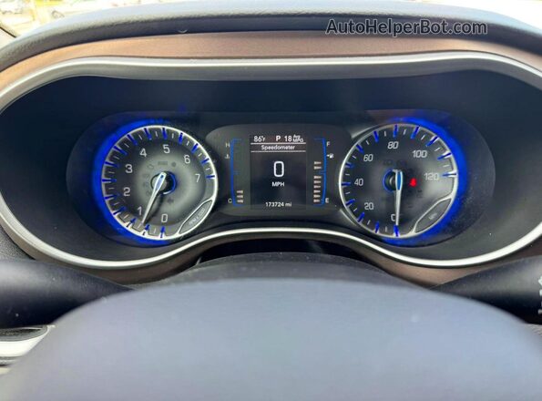2C4RC1BG9KR554080 2019 CHRYSLER PACIFICA Белый Вид щитка приборов