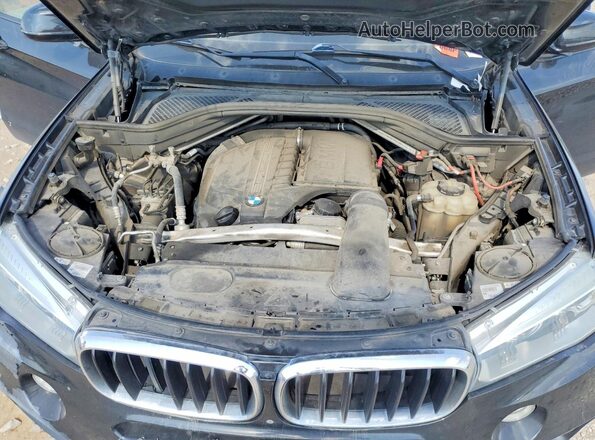 5UXKR2C55H0U21109 2017 BMW X5 Black Vista del compartimento del motor