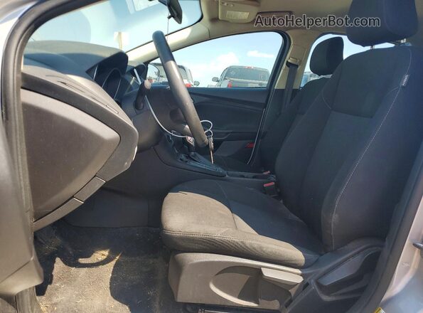 1FADP3K2XJL228526 2018 FORD FOCUS Gray წინა პანელის ხედი