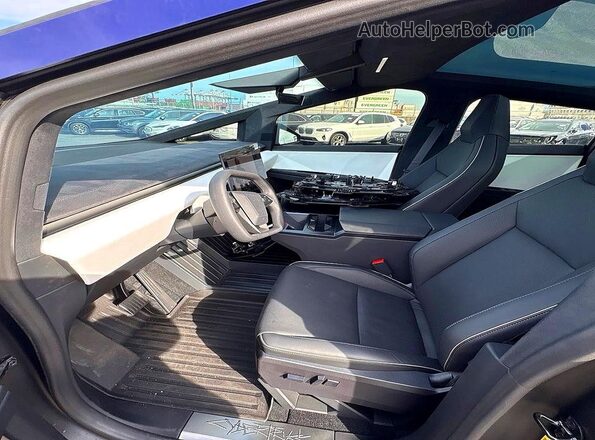 7G2CEHEE5RA018813 2024 TESLA CYBERTRUCK Purple Vista de los asientos traseros