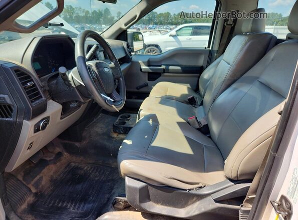 1FTMF1C81HKE03489 2017 FORD F150 White Вид панелі приладів