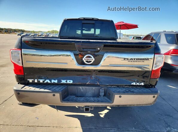1N6AA1F41HN507860 2017 NISSAN TITAN Black Widok wnętrza z przodu