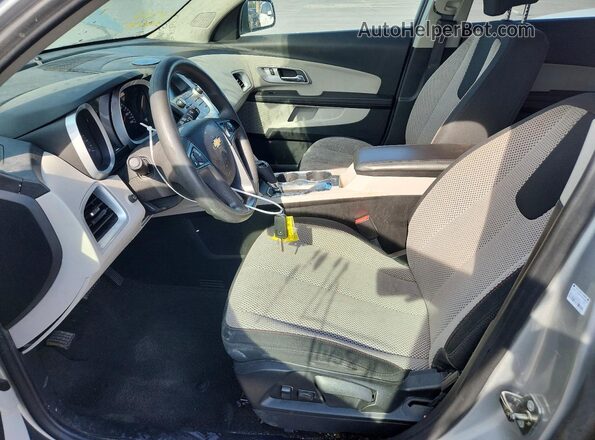 2GNALBEK7H1588424 2017 CHEVROLET EQUINOX Серебряный Вид панели приборов