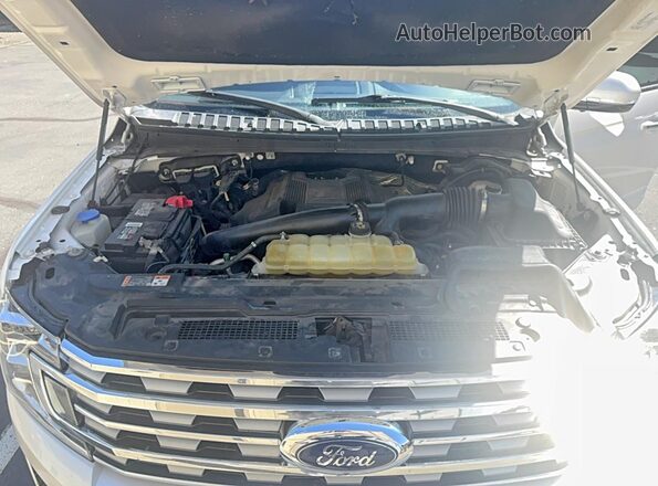 1FMJU2AT4JEA70047 2018 FORD EXPEDITION White Widok deski rozdzielczej