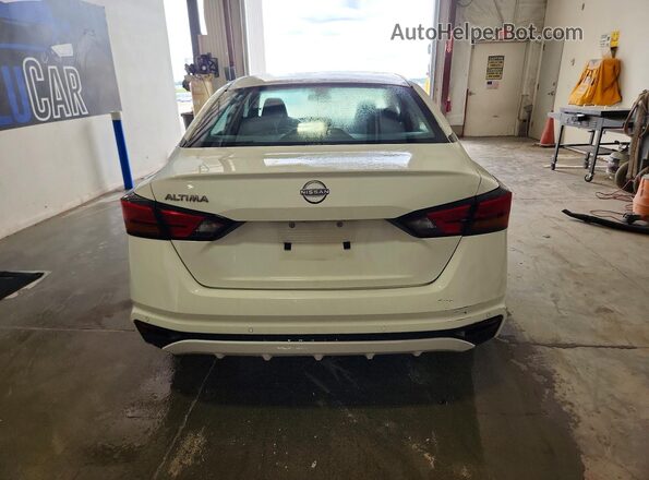 1N4BL4BV8RN436701 2024 NISSAN ALTIMA White Widok wnętrza z przodu