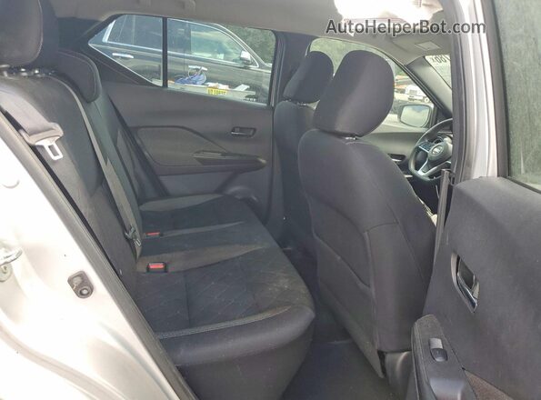 3N1CP5CU4JL519595 2018 NISSAN KICKS Silver Widok komory silnika