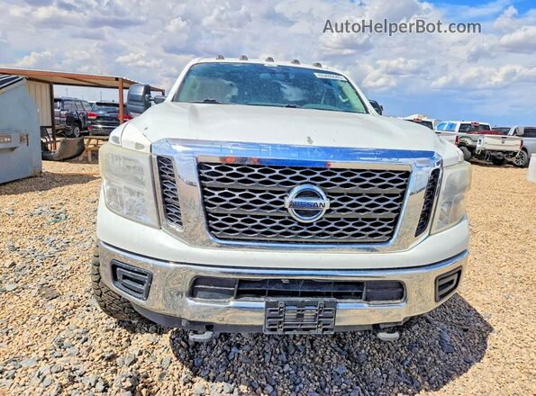 1N6BA1F31HN540806 2017 NISSAN TITAN White Widok z tyłu