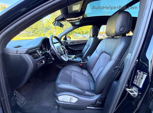 WP1AA2A57MLB08979 2021 PORSCHE MACAN Black Rear interior view