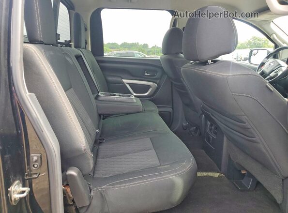 1N6AA1E5XJN546768 2018 NISSAN TITAN Black Rear interior view