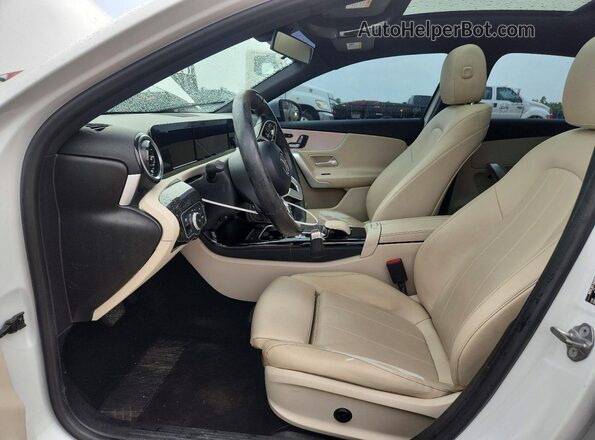 WDD3G4FB6LW036498 2020 MERCEDES-BENZ A White Widok deski rozdzielczej