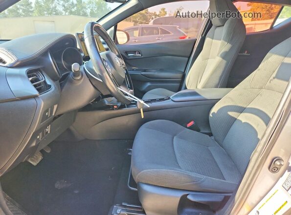 NMTKHMBX1JR025392 2018 TOYOTA C-HR Silver წინა პანელის ხედი
