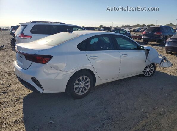 3KPF24AD8PE565997 2023 KIA FORTE White Front right