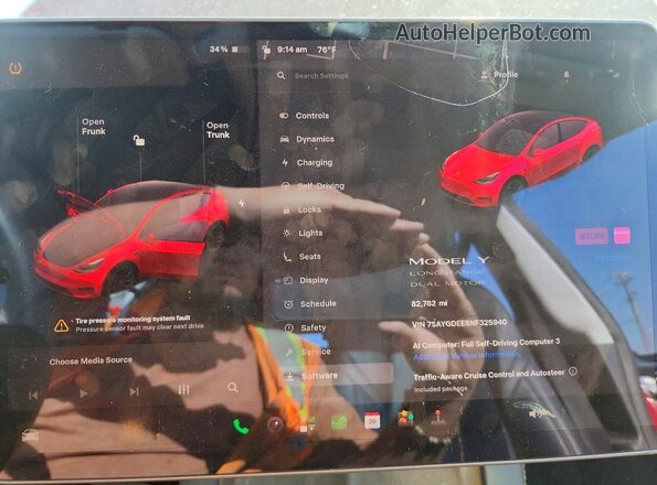 7SAYGDEE8NF325940 2022 TESLA MODEL Red Vista de los asientos traseros