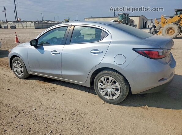 3MYDLBYV0KY527213 2019 TOYOTA YARIS Gray Задня права чверть
