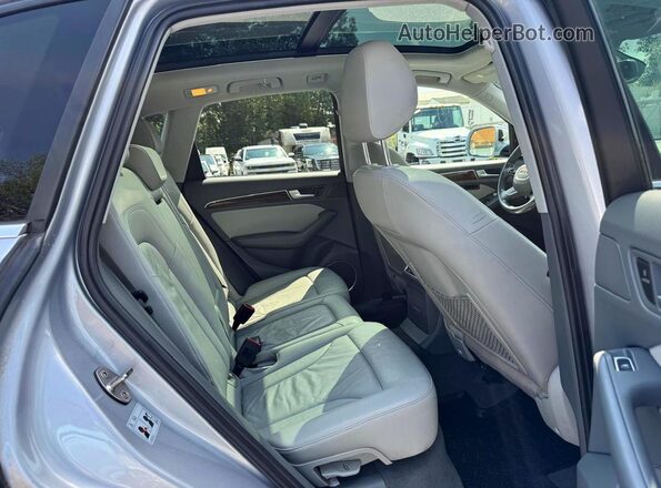 WA1L2AFP7GA140112 2016 AUDI Q5 Silver Widok wnętrza z tyłu
