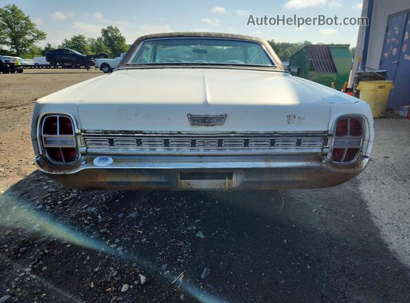 8E62Y218697 1968 FORD LTD White Vista trasera