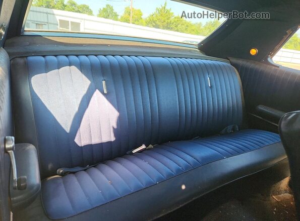 8E62Y218697 1968 FORD LTD White Vista de los asientos traseros