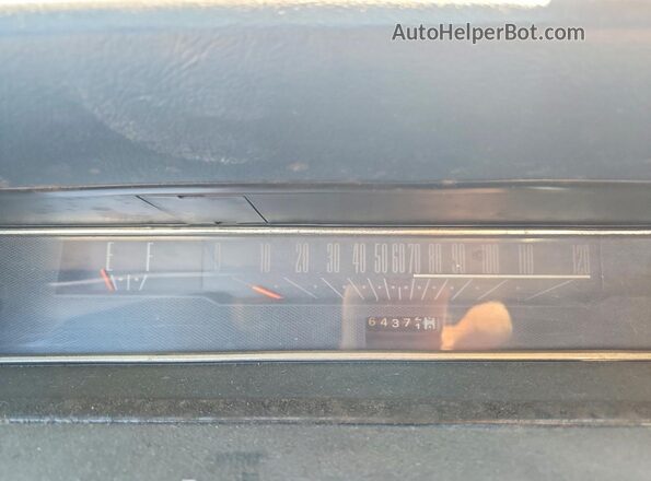 8E62Y218697 1968 FORD LTD White Vista del cuadro de instrumentos