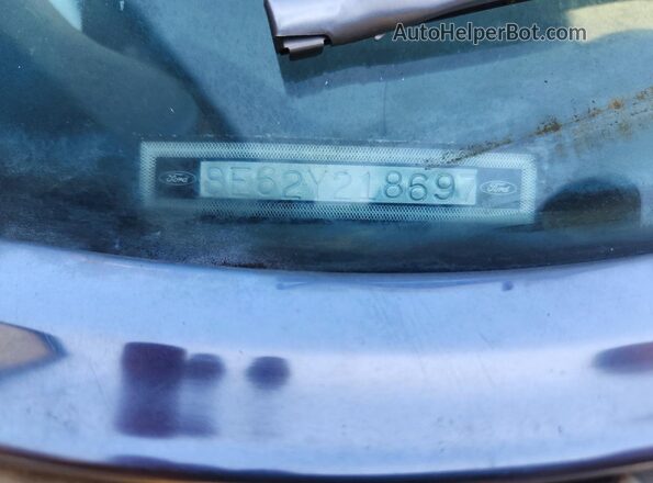 8E62Y218697 1968 FORD LTD White Vista del compartimento del motor