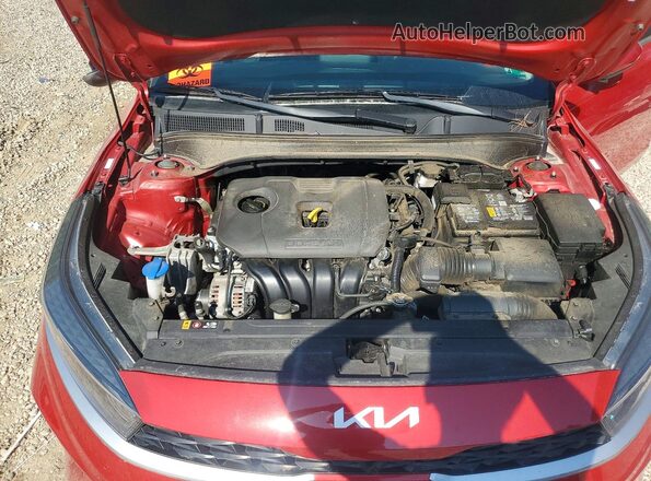 3KPF24ADXRE763323 2024 KIA FORTE Red Widok komory silnika