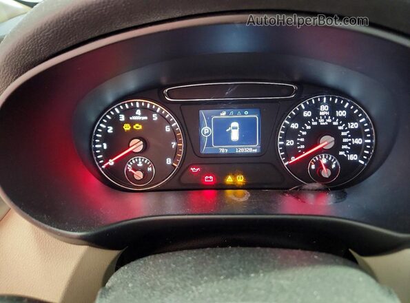 5XYPGDA30HG267722 2017 KIA SORENTO Red Rear seats view