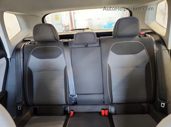 3VV8C7B20SM007937 2025 VOLKSWAGEN TAOS Black Rear interior view