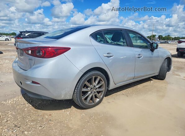 3MZBN1V35JM205845 2018 MAZDA 3 Серебряный Передняя правая четверть