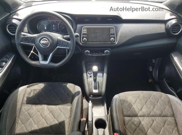 3N1CP5CU4JL519595 2018 NISSAN KICKS Silver Widok zestawu wskaźników