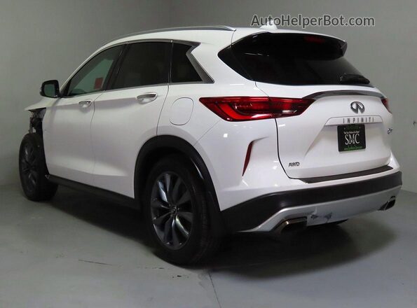 3PCAJ5M32KF132328 2019 INFINITI QX50 White Widok z przodu