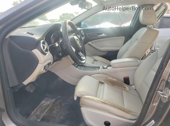 WDCTG4EB0GJ200661 2016 MERCEDES-BENZ GLA Gray Vista del salpicadero