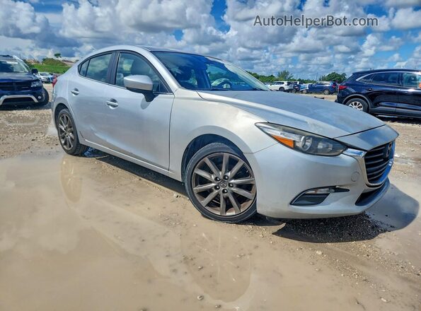 3MZBN1V35JM205845 2018 MAZDA 3 Серебряный Вид спереди