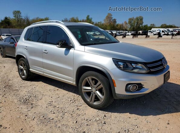 WVGUV7AX4HK018357 2017 VOLKSWAGEN TIGUAN Silver Front view