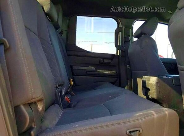 3TMKB5FNXSM025636 2025 TOYOTA TACOMA White Սալոնի դիմացի տեսք