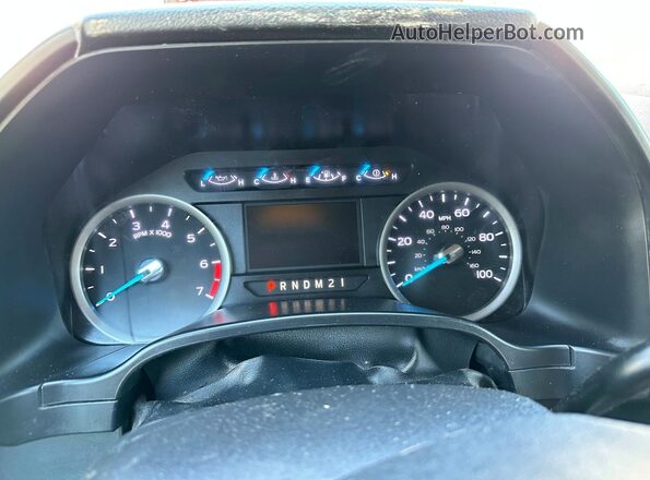 1FT7W2B69MEC96669 2021 FORD F250 Red Widok tylnych siedzeń