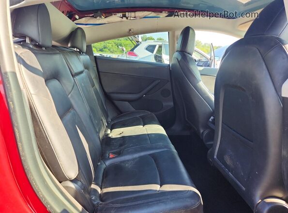7SAYGDEE8NF325940 2022 TESLA MODEL Red Vista interior trasera