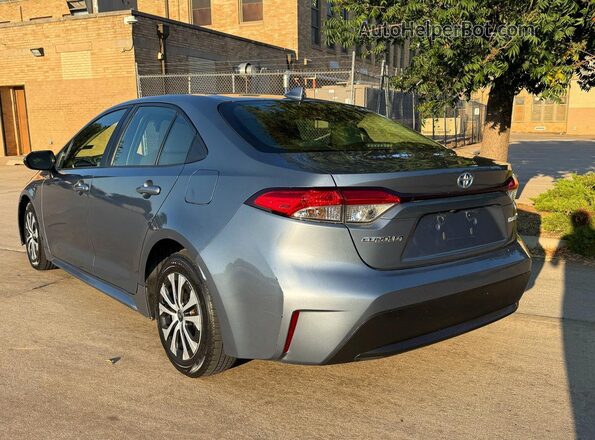 JTDEAMDE3NJ050019 2022 TOYOTA COROLLA Blue Front right