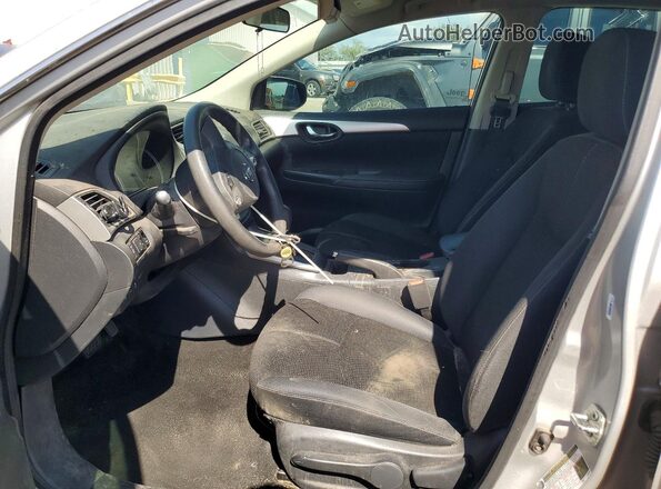 3N1AB7AP2JY225453 2018 NISSAN SENTRA Silver Dashboard view