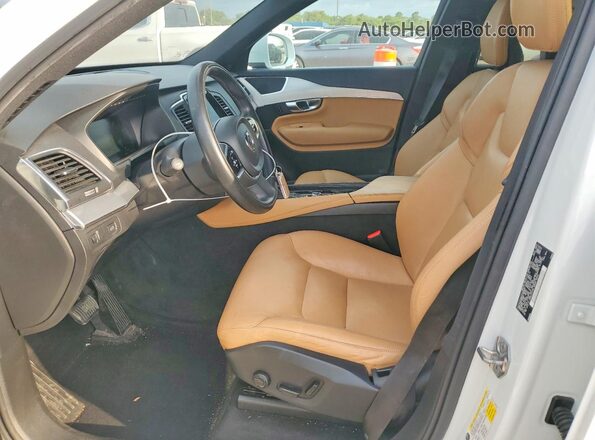 YV4A22PK0J1328206 2018 VOLVO XC90 White Առջևի վահանակի տեսք