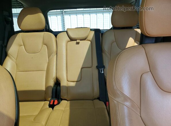 YV4A22PK2G1017062 2016 VOLVO XC90 Blue Vista interior trasera