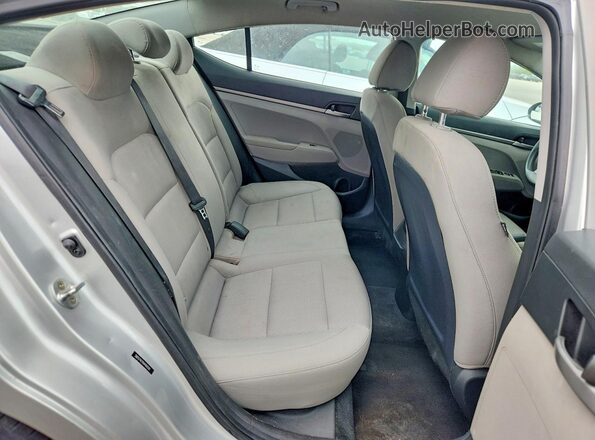 5NPD74LF6HH166591 2017 HYUNDAI ELANTRA Silver Widok wnętrza z tyłu