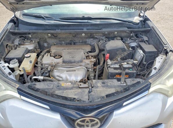 JTMZFREV3JD128256 2018 TOYOTA RAV4 Silver Widok komory silnika