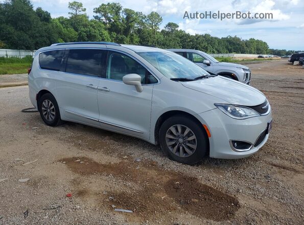 2C4RC1EG2LR103490 2020 CHRYSLER PACIFICA Beige Front view