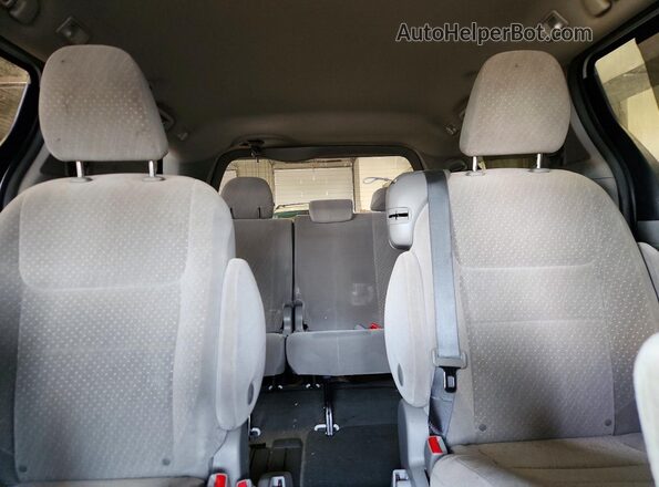5TDKZ3DC7JS919576 2018 TOYOTA SIENNA White უკანა სალონის ხედი