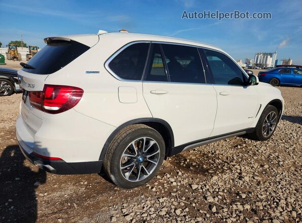 5UXKT0C57J0W02451 2018 BMW X5 White Front right