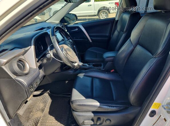 JTMDJREV8JD155350 2018 TOYOTA RAV4 White Вид панелі приладів